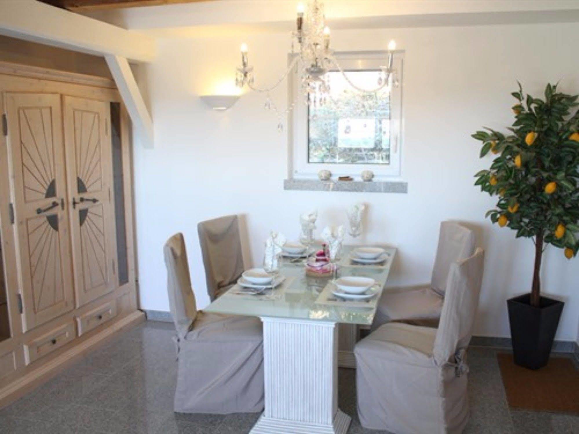 Villa Gesindehaus Charis à Kippenheim Extérieur photo